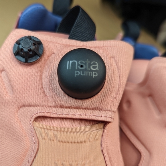 Reebok Insta Pump Fury Men's sz 10.5 Basketball Shoe Rare Salmon color Trainer S - Picture 6 of 12